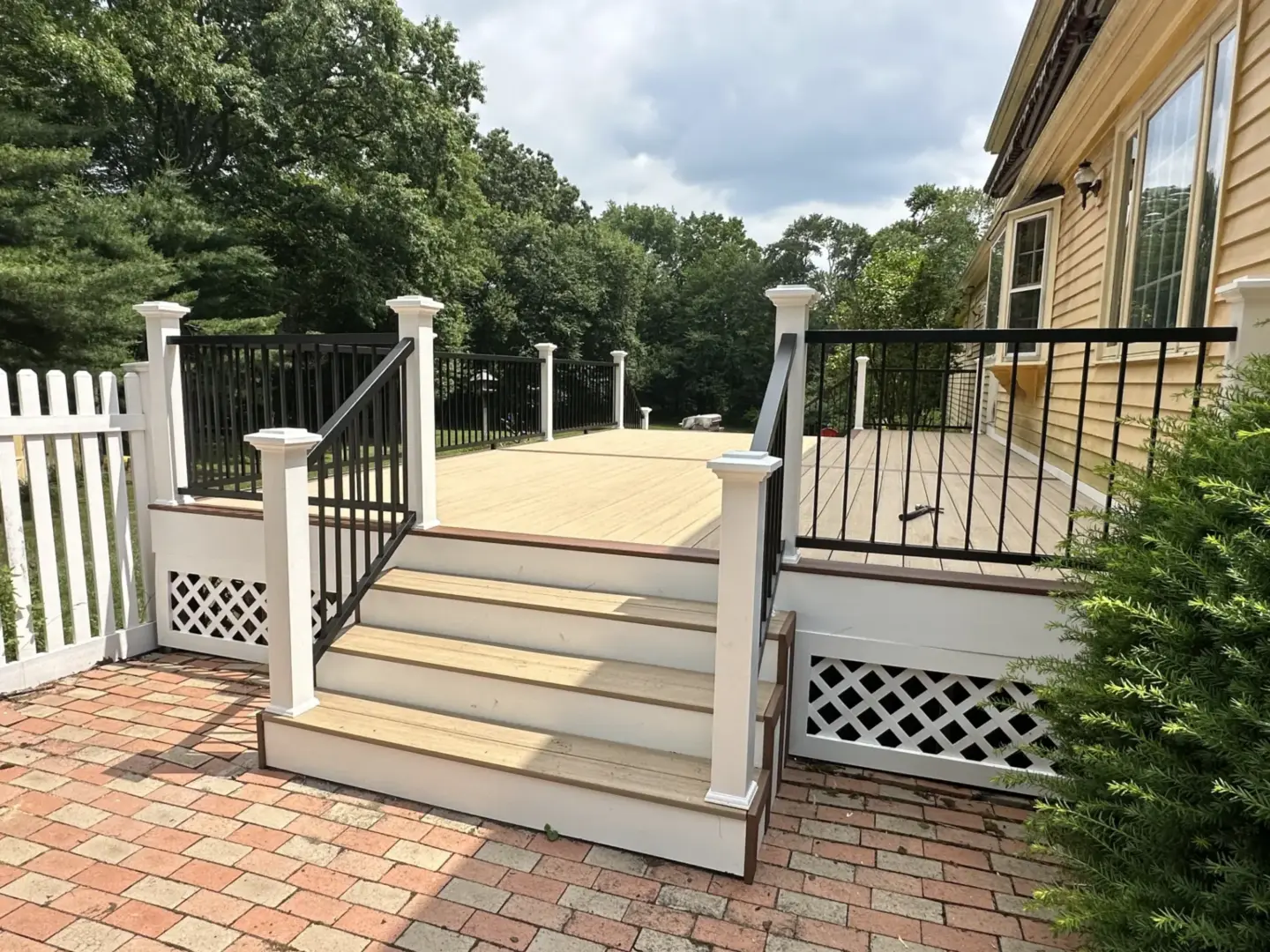 Residential Deck Builder in CT | Custom Home Decks | Outdoor Space Builders